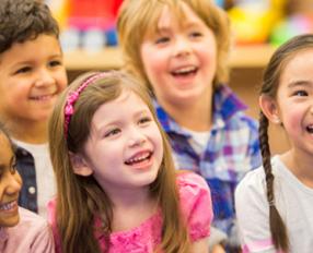 niños sonriendo