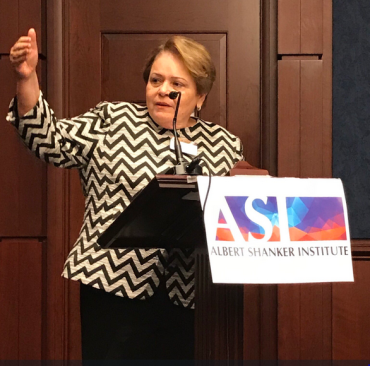 Aida Diaz, president of the Asociación de Maestros de Puerto Rico