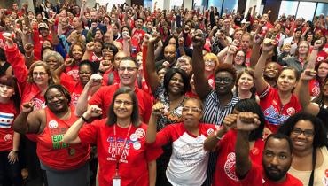 Chicago possible strike-crowd