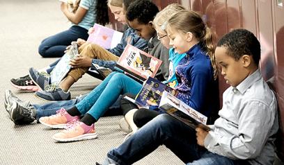focusing children read their first books