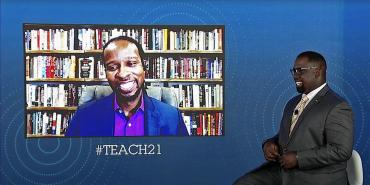 Ibram X. Kendi habla con los participantes de TEACH