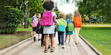 Niños volviendo a la escuela