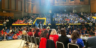 Foto de la audiencia en la audiencia de campo del Comité Senatorial de AYUDA en la Universidad de Rutgers en New Brunswick, Nueva Jersey, sobre la crisis nacional de enfermería, el 27 de octubre.