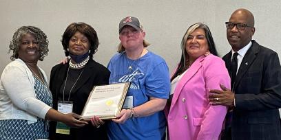 AFT Kentucky 120 United won the Lorretta Johnson Solidarity Award. From left: Donna Jackson, Shelvy Abrams, Nema Brewer, Evelyn DeJesus and Carl Williams.