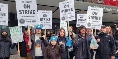 Students supporting UIC strike