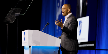 House Minority Leader Hakeem Jeffries speaks to the AFT convention.
