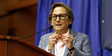 Rabbi Sharon Kleinbaum receives the Lifetime Achievement Award.