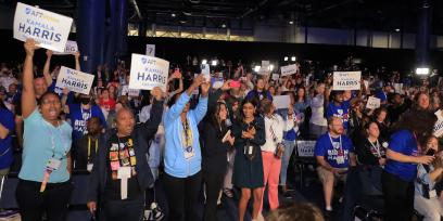 harris speech crowd